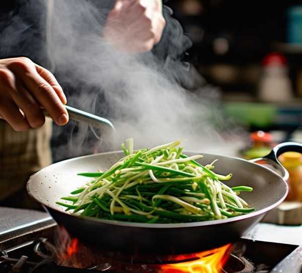 豆芽炒制火候秘诀，美味熟度一网打尽